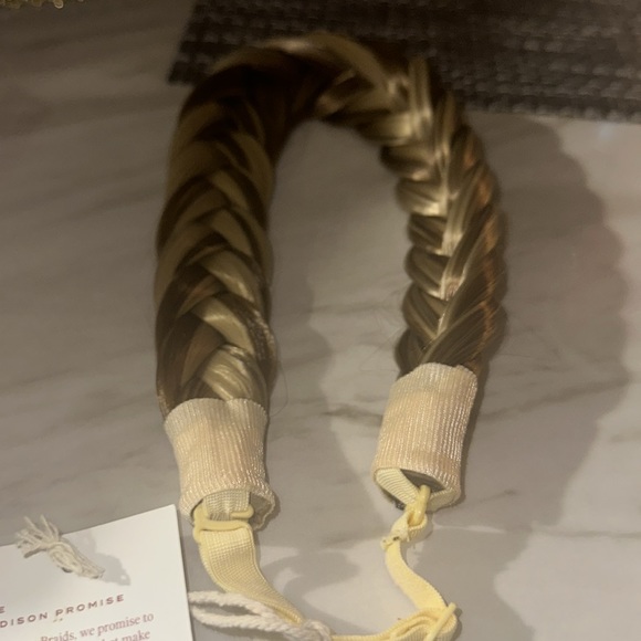 Madison braids - Picture 7 of 9